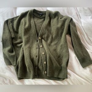 Torrid NWOT Camo green button down vneck cardigan